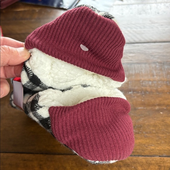 Wondershop Buffalo Plaid Slipper Socks Size S/M NWT - Picture 6 of 8